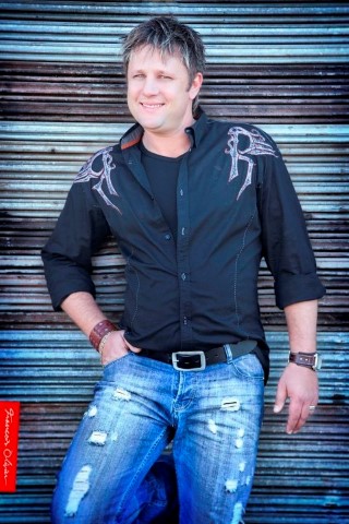 Johan van der Merwe Musiek